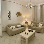 Casa *